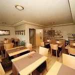 Garni Haus Weiskopf 3* 特里尔